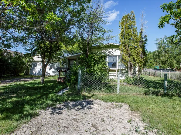 610 3rd Ave SW, Choteau, MT 59422