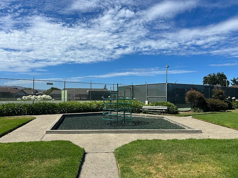 1253 Los Olivos Dr #8 — Photo 3