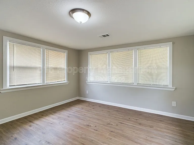 5218 Highland Ave — Photo 32