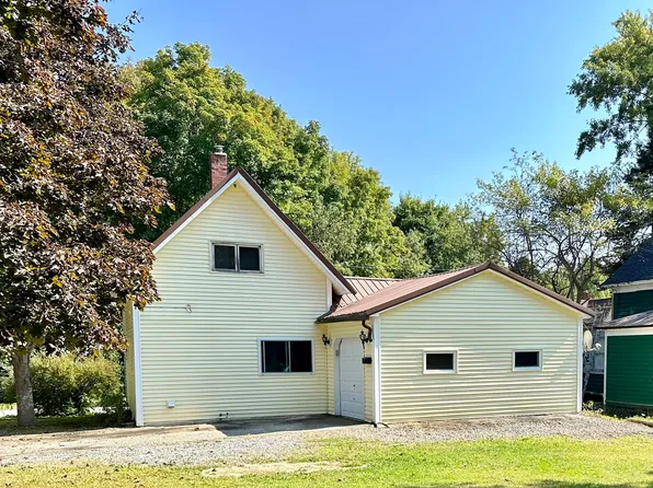 64 Towle Street, Auburn, ME 04210