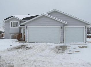 913 N High St, Aberdeen, SD 57401