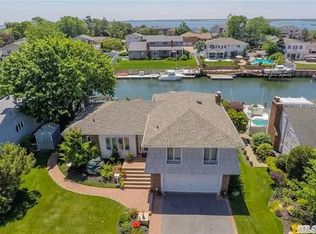 276 Bayview Ave, Massapequa, NY