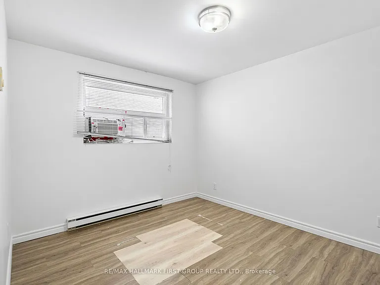 608 Gerrard St E #2 — Photo 12