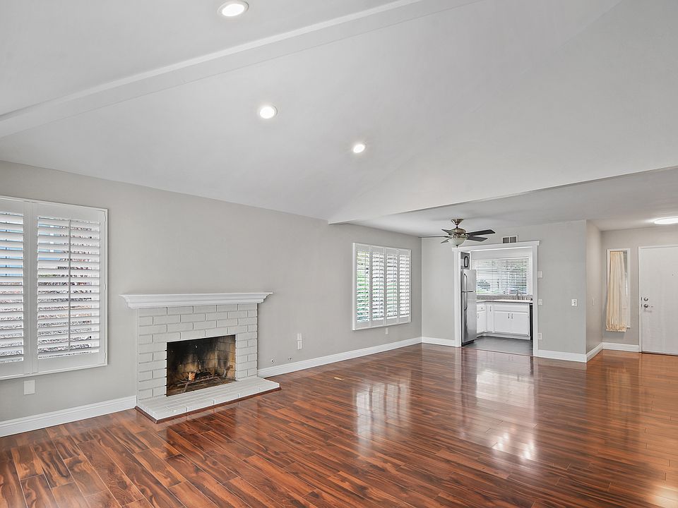 1st image of 6745 Vista Loma