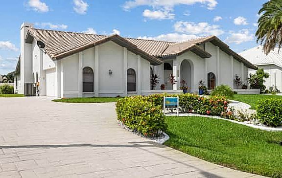 2nd image of 2522 SW 51st St