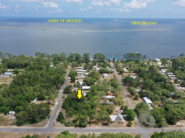 150 Florida St, Carrabelle, FL 32322