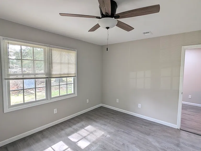 303 Hillcrest Ave — Photo 16