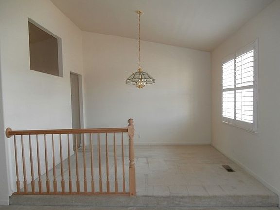 5th image of 839 Ahwanee Dr