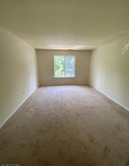 105 Village Dr — Photo 8