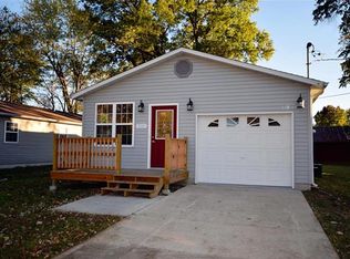 710 Park St, South Roxana, IL 62087