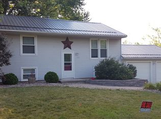 505 Kickapoo Rd, Heyworth, IL 61745