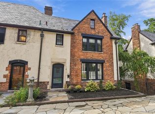 8 Mayfair Ln, Buffalo, NY 14201