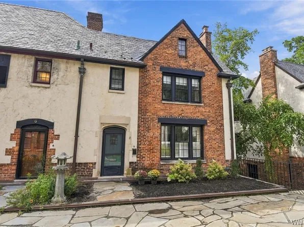 8 Mayfair Ln, Buffalo, NY 14201
