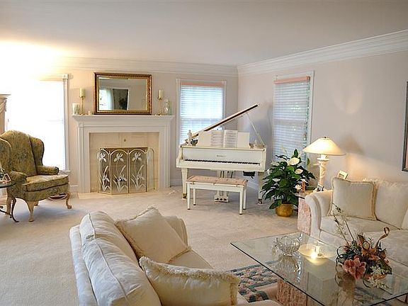 4th image of 11215 Cornell Woods Dr