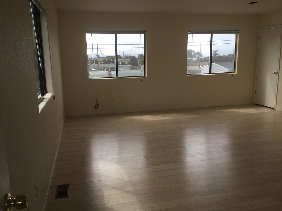 the upstairs studio for rent.