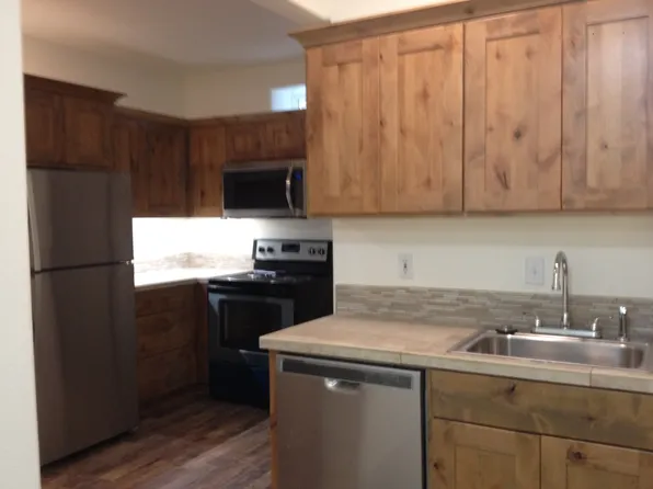 2140 SW 35th Pl #1, Redmond, OR 97756