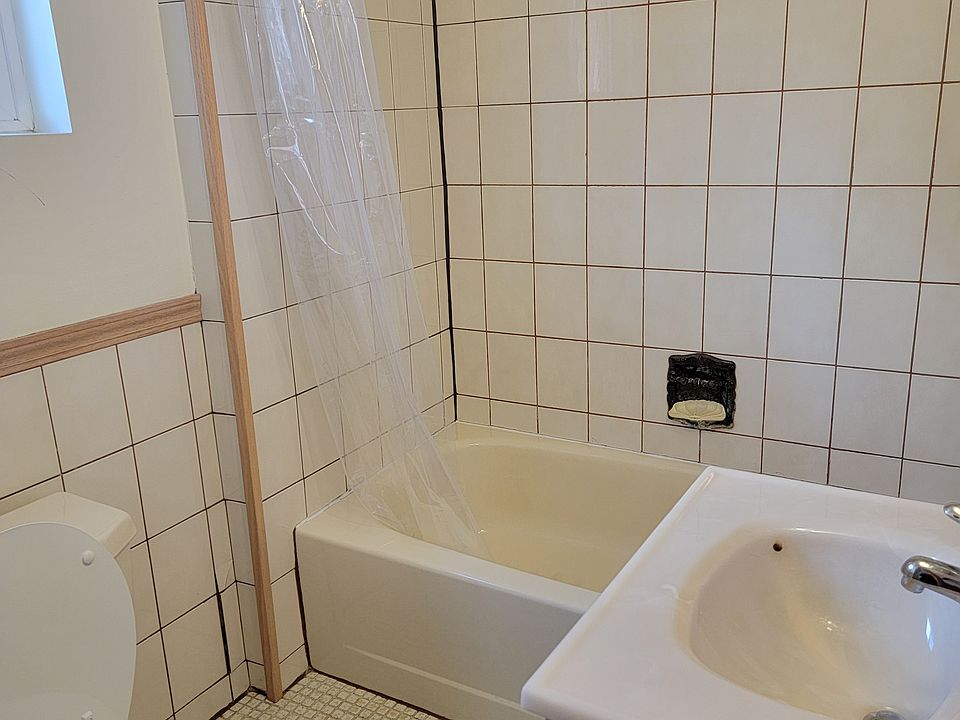 Ceramic Full Bathroom