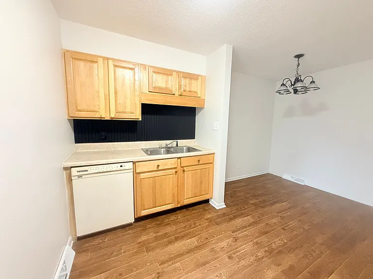 11622 S Williamsburg Dr — Photo 7