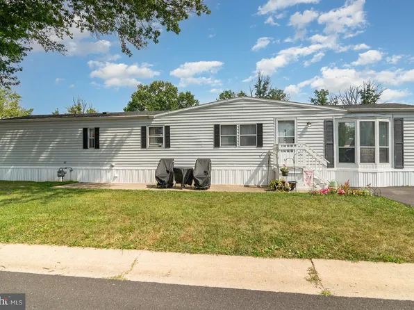 130 Seneca Ave, Dover, PA 17315