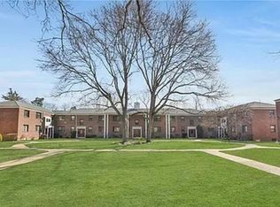 (Undisclosed Address), White Plains, NY 10603