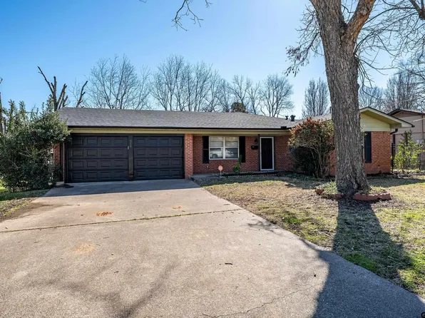 912 Moorehill Dr, Tyler, TX 75701