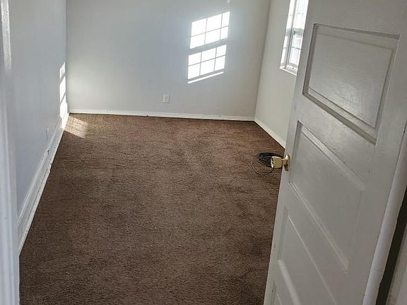 5th image of 3214 Mountain Ave