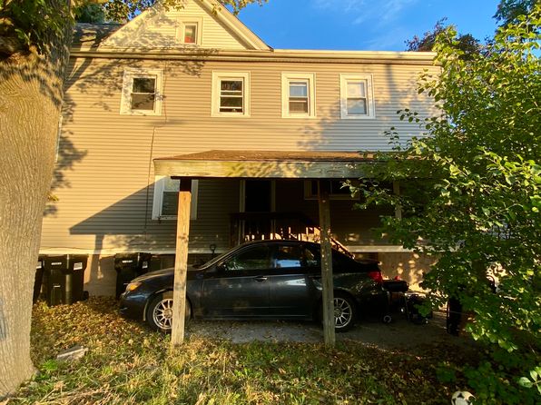 805 Carbon St APT 2