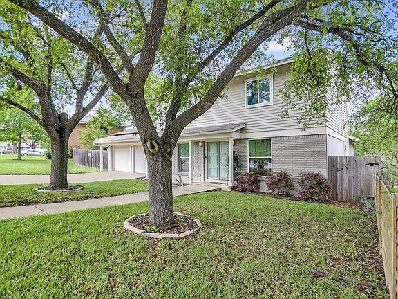 2nd image of 2304 Loyola Ln