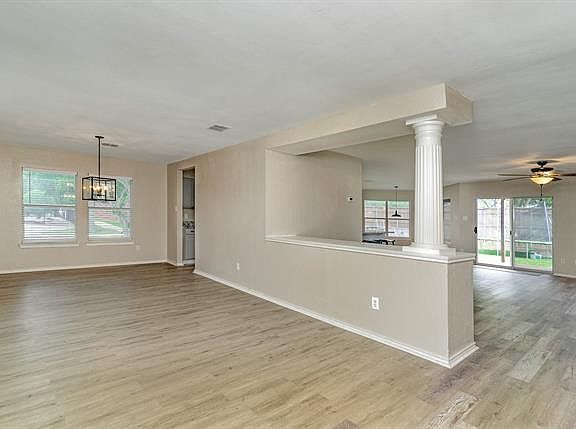 5th image of 11906 Melrose Ln