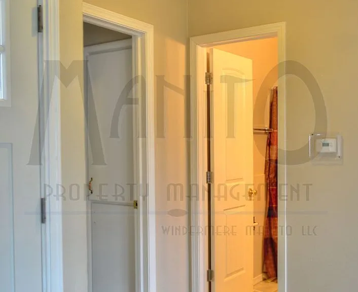 4017 E Grace Ave — Photo 9