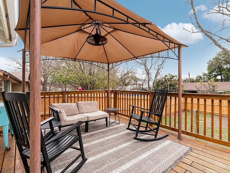 5005 Parell Path — Photo 17