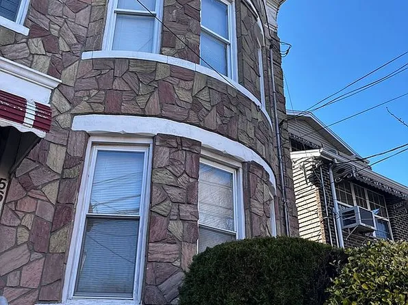 566 Cleveland St, Brooklyn, NY 11208