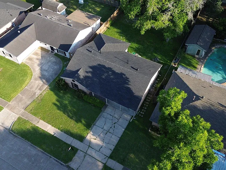 7607 Grape St — Photo 32