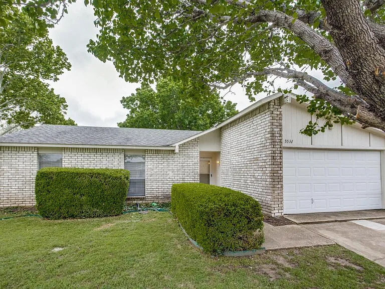 5532 Gibson Dr — Photo 2