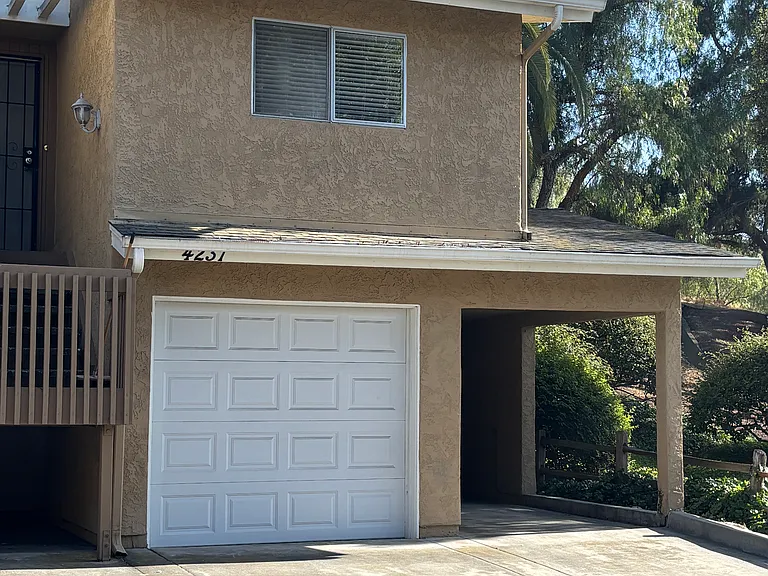 4231 Vista Del Rio Way #4 — Photo 3