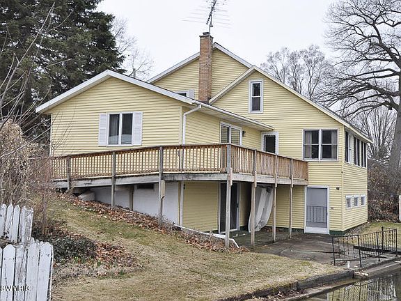 5th image of 34462 Sharon Ave