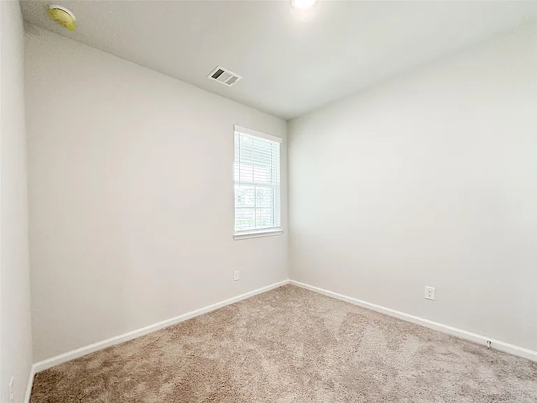 52 Valiant Ridge Trl — Photo 24