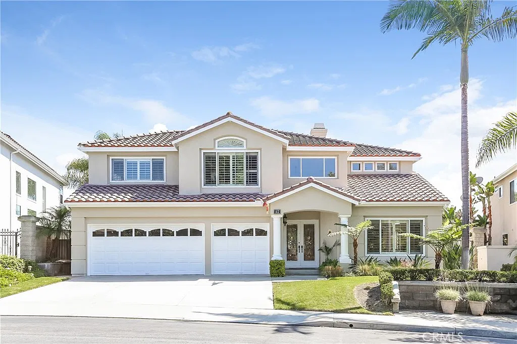 4 bed, 3.5 bath, 2841 sqft, $6,500 — Photo 1