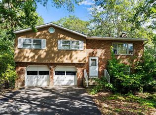 693 Vaughn Ave, Toms River, NJ