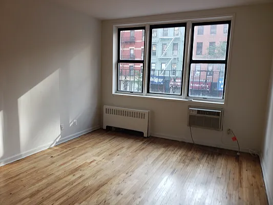 Rented by Martin Paul Realty Associated Inc | media 9