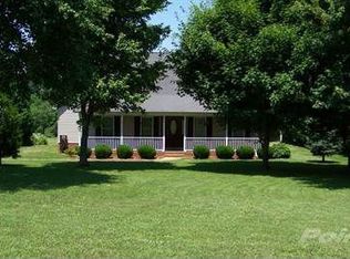 5874 Rolling Meadows Rd, Randleman, NC 27317