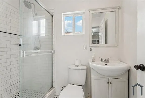 124 W 110th St — Photo 25