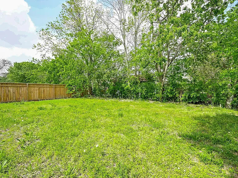 5007 Briscoe St #B — Photo 18