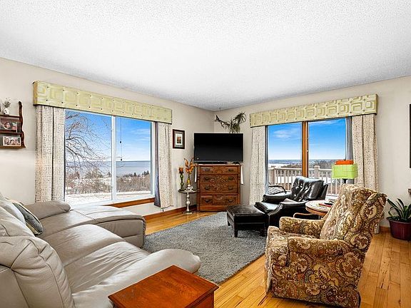 2nd image of 320 Wildwood Dr #320
