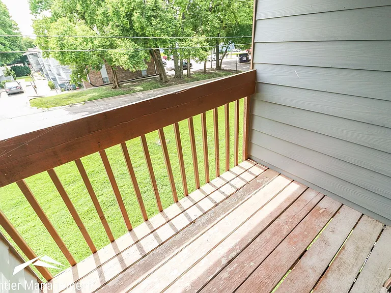 1500 McCain Ln — Photo 7