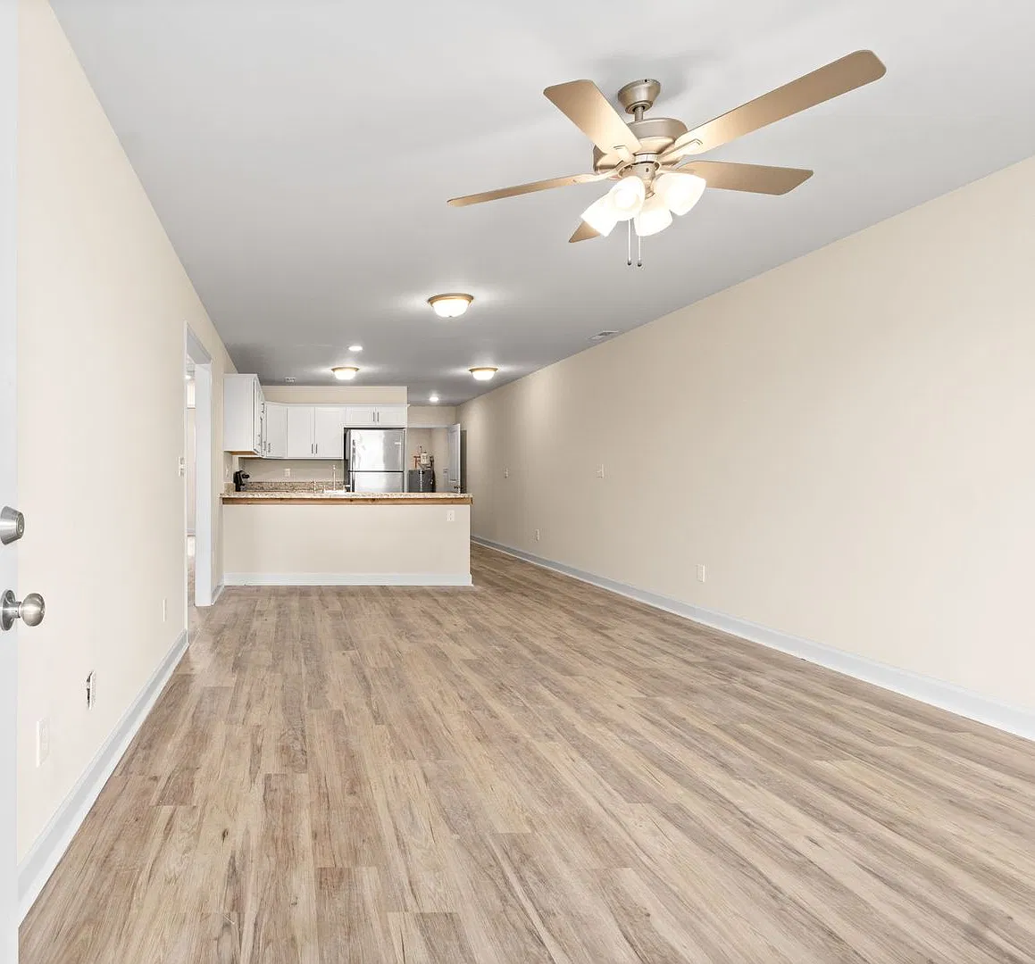 2 Bedroom 2 Bath Pet Friendly Apartment For Rent Near Exit 4! — Photo 4