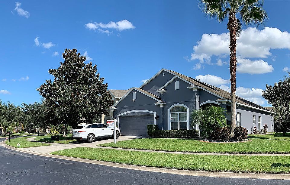 1st image of 9815 Heron Pointe Dr