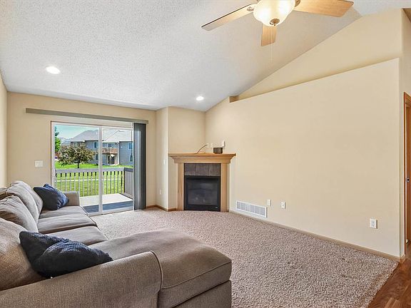 3rd image of 1873 Goose Lake Cir