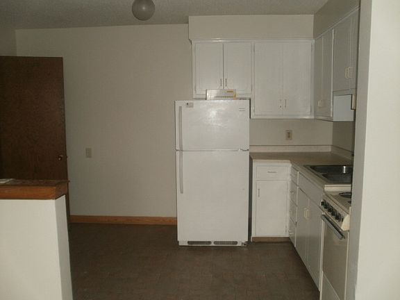 Two-bedroom kitchen