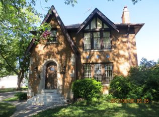 1130 Palmer Pl, Waukegan, IL 60085